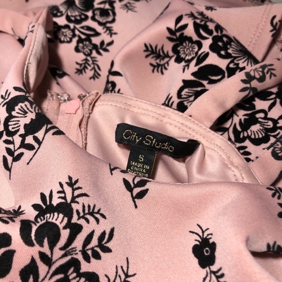 City studio above the knee dress, size 5 - Picture 5 of 8